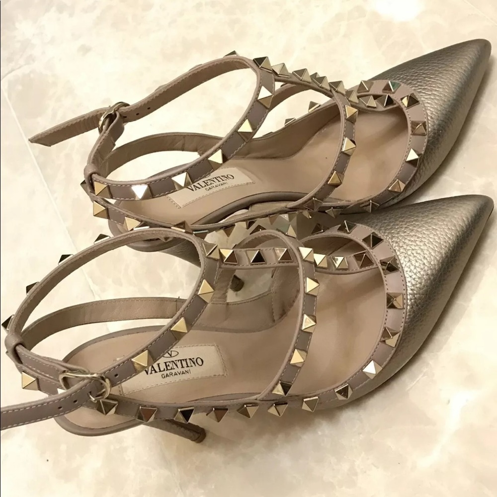 Valentino Stiletto Strapped Pumps in Champagne